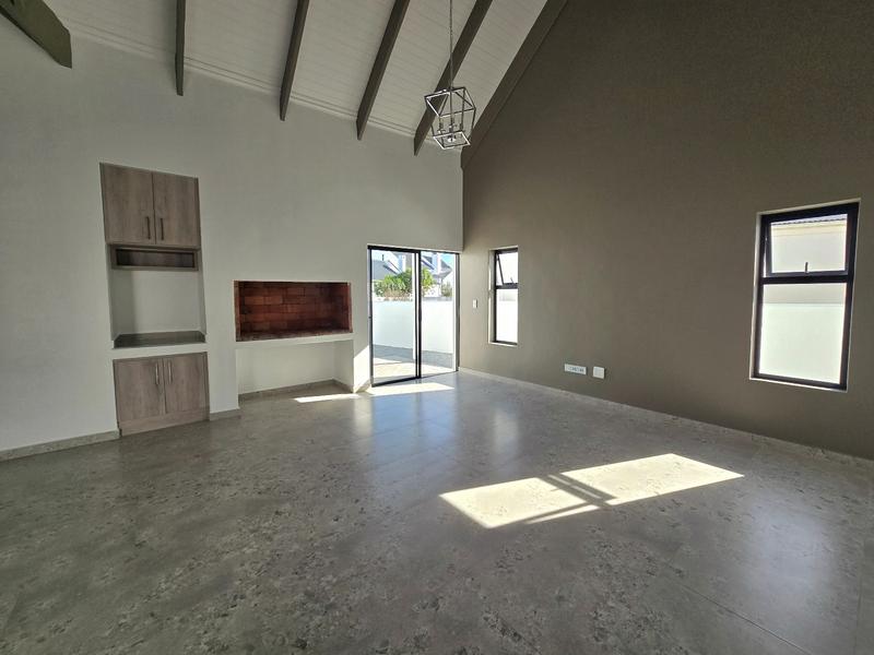 3 Bedroom Property for Sale in Britannia Bay Western Cape